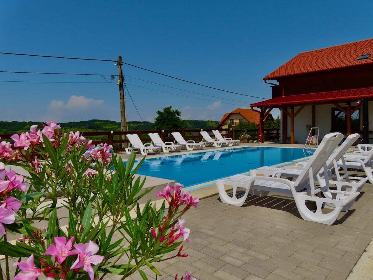 Gold Horse Vendeghaz Hotel Szilvásvárad Екстериор снимка