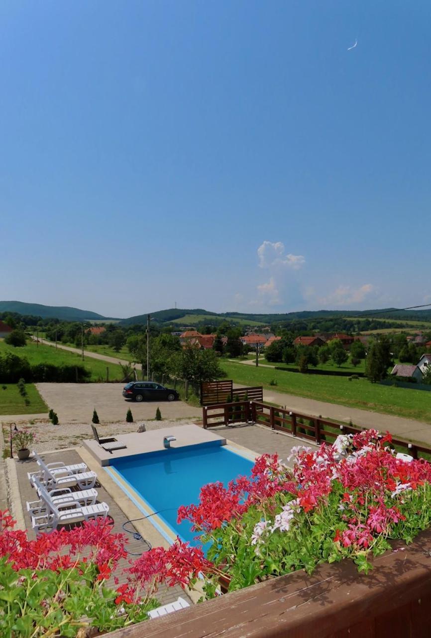 Gold Horse Vendeghaz Hotel Szilvásvárad Екстериор снимка