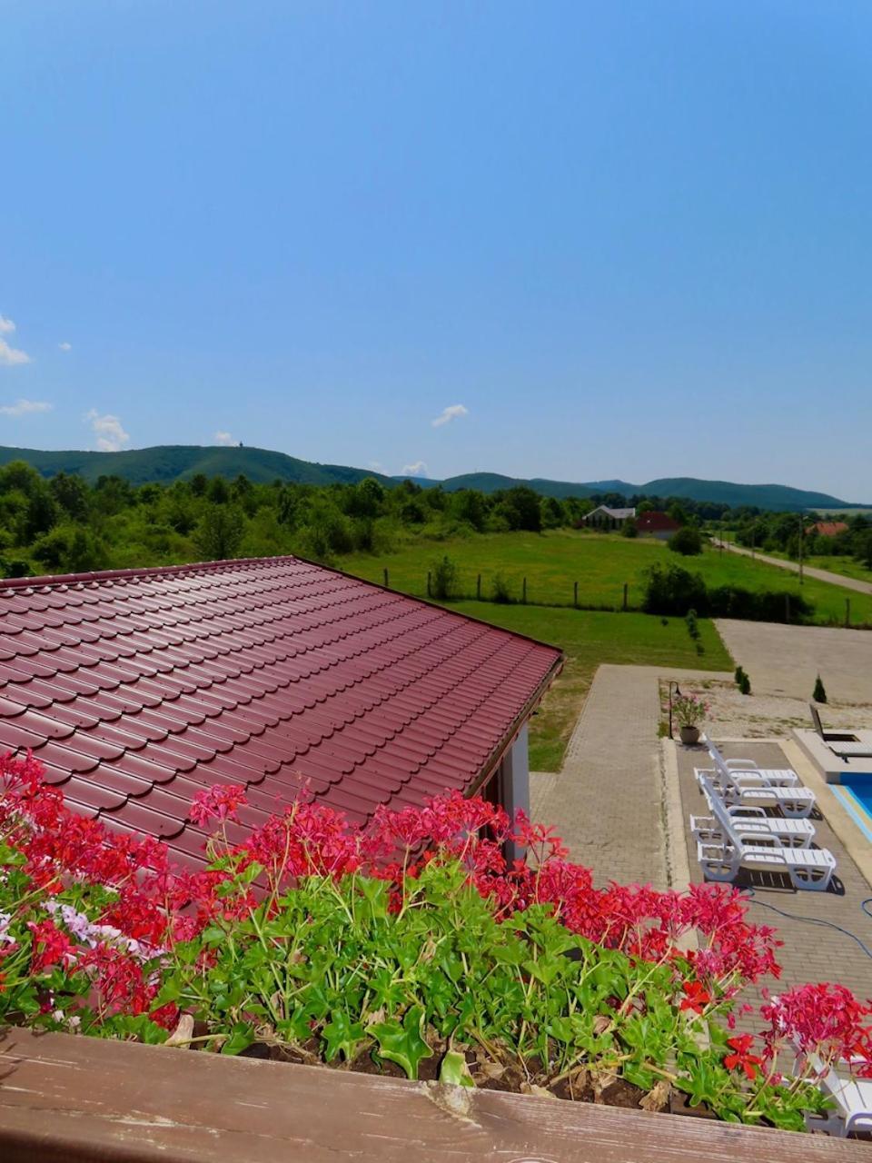 Gold Horse Vendeghaz Hotel Szilvásvárad Екстериор снимка